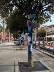 Genoa yarnbomb tree